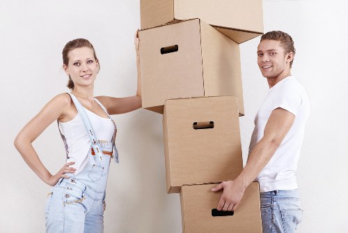 Packing and moving support for customers in Colliers Wood