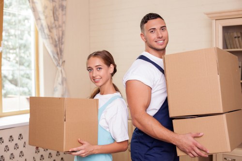 Free quote policy for Colliers Wood man with van services